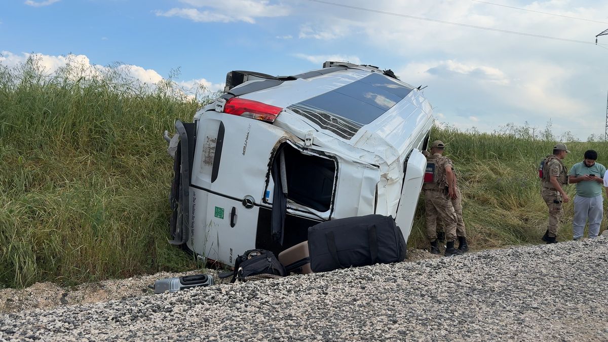 Diyarbakır\'da Minibüs Kazası: 19 Yaralı