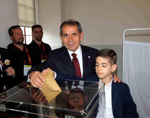 Dursun Özbek oyunu kullandı: 'Galatasaray'a başarılarla dolu dönem'