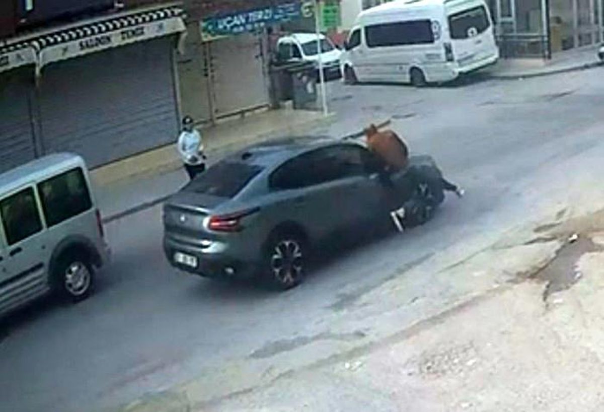 Tarsus\'ta Yaya Kazası Güvenlik Kamerasında