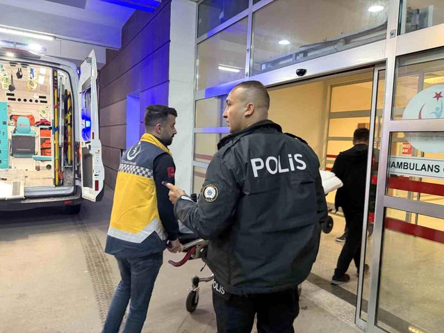 Hastanede Kendine Zarar Veren Hükümlü Tedavi Altında