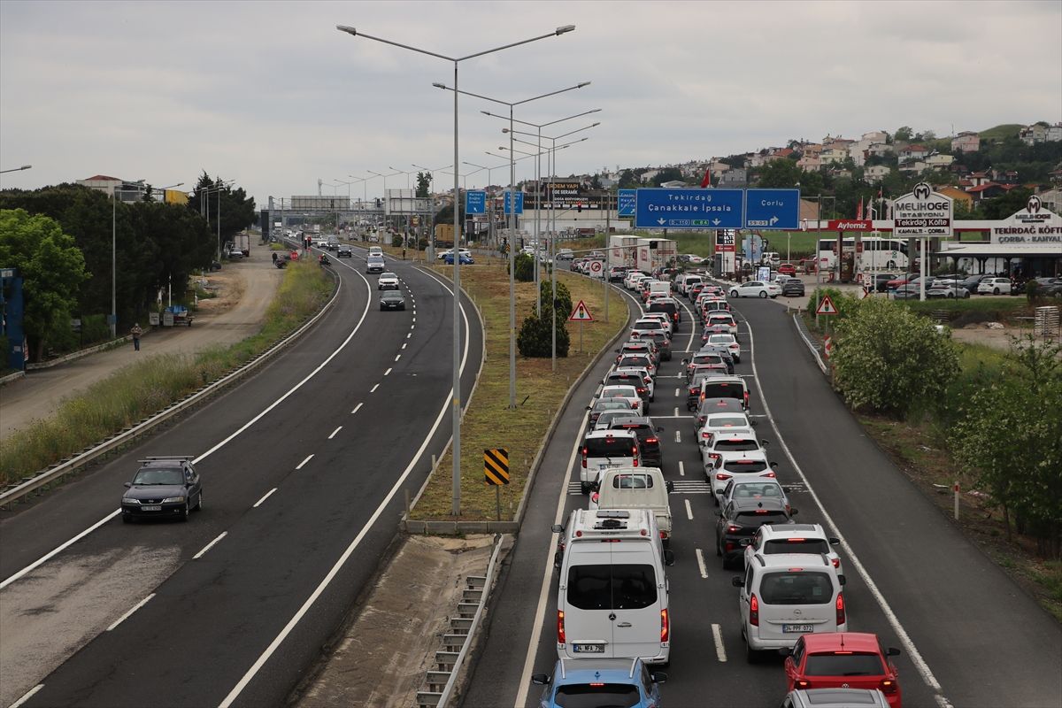 İstanbul-Tekirdağ Yolu\'nda Bayram Trafiği