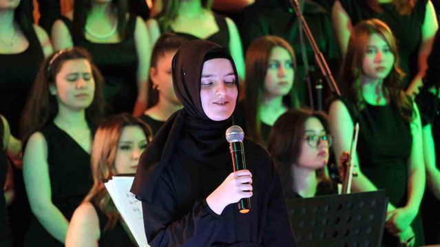 Görme Engelli Öğrenciden Etkileyici Performans