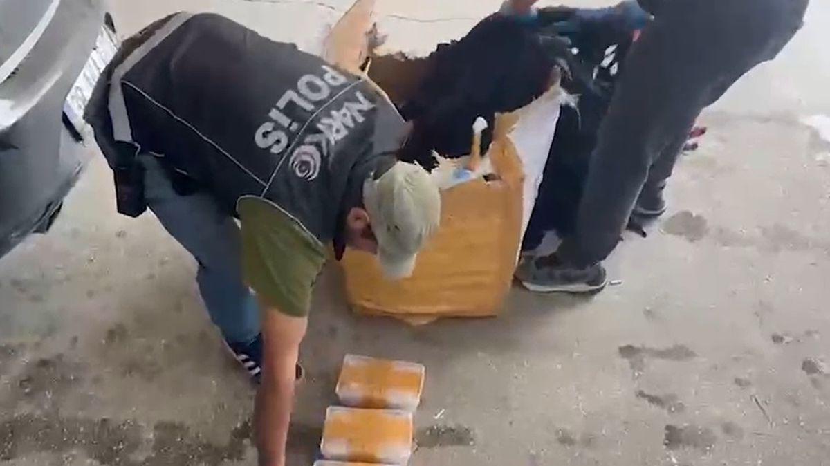 Kayseri\'de Uyuşturucu Operasyonu: 9 Kilo Metamfetamin Ele Geçirildi