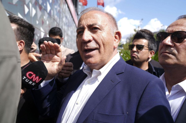 Kılı&ccedil;daroğlu&rsquo;na yakın G&uuml;rsel Tekin, CHP&rsquo;nin kurultay tarihini a&ccedil;ıkladı