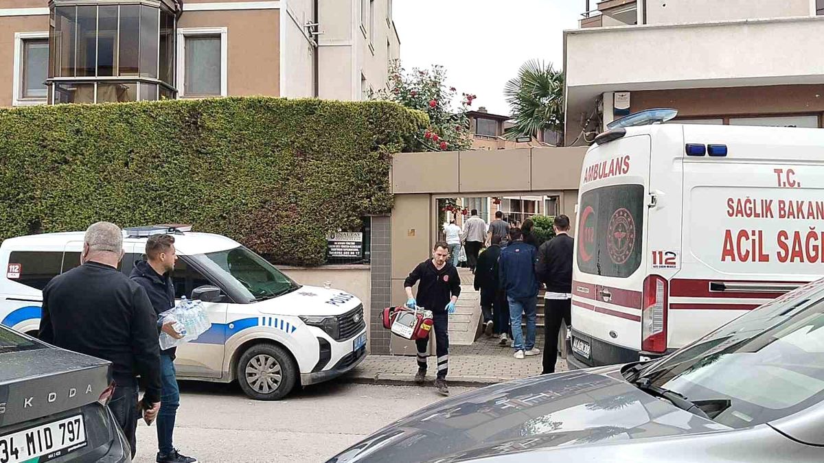 İzmit\'te Silahlı Saldırı: İş Adamı Hayatını Kaybetti