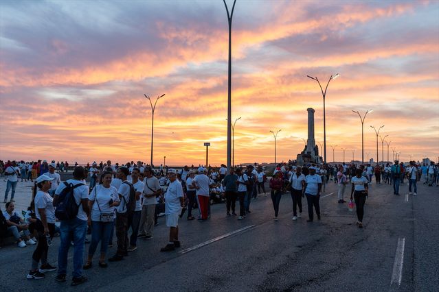Küba'da Raul Castro’ya Destek Gösterisi