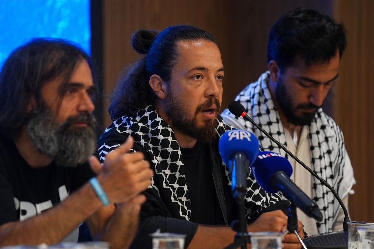 Küresel Sumud Filosu Aktivistleri Ankara\'da Karşılandı
