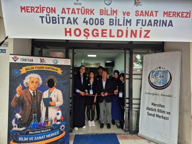 Merzifon'da TÜBİTAK Bilim Fuarı Açıldı