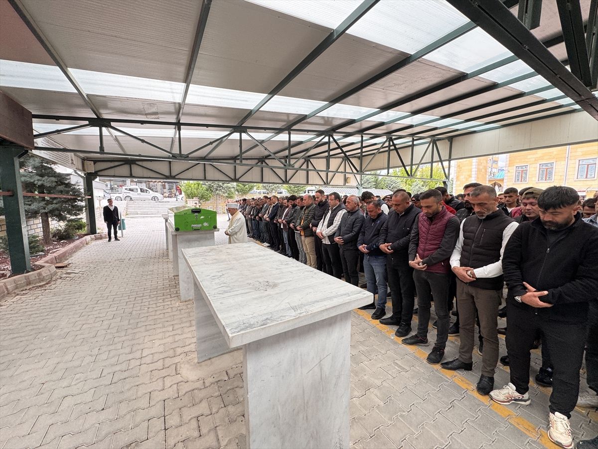 Niğde\'de Kayınbaba Bıçaklanarak Hayatını Kaybetti