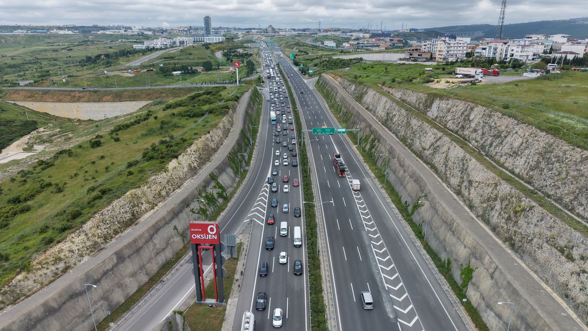 Osmangazi Köprüsü\'nde Trafik Yoğunluğu