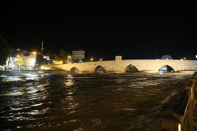Yeşilırmak Nehri'nde Su Seviyesi Yükseliyor