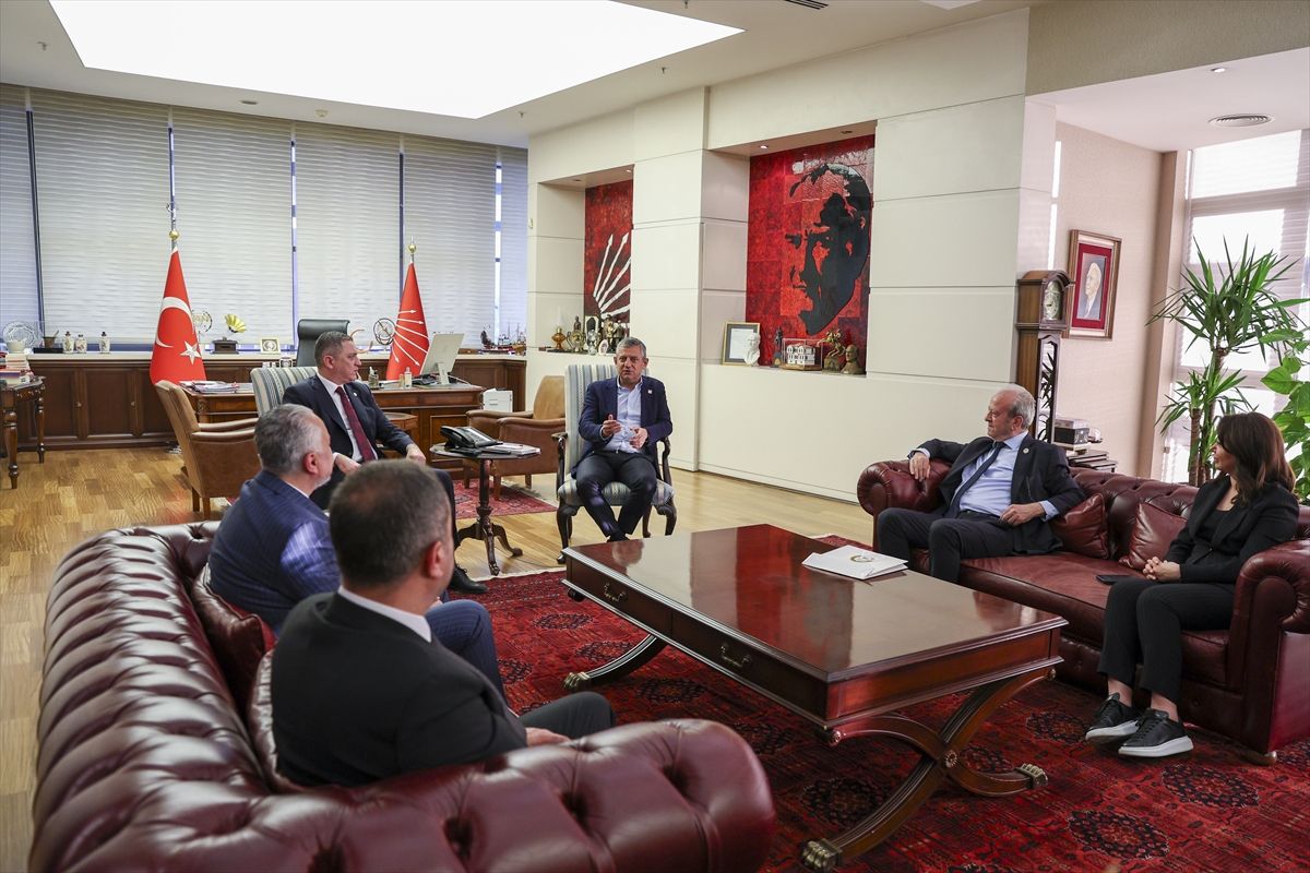 TBB Başkanı Sağkan\'dan CHP\'ye Ziyaret