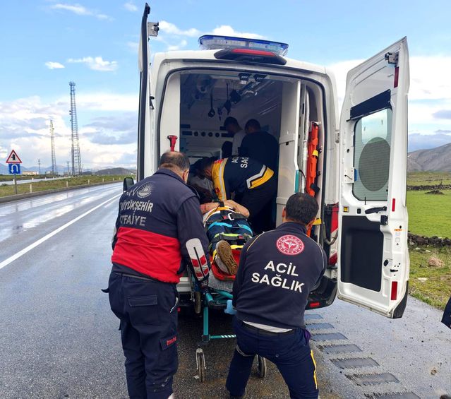 Çaldıran'da Trafik Kazası: 5 Yaralı