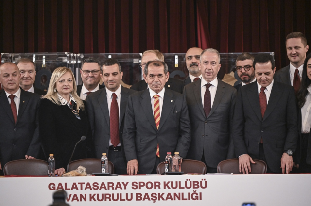 Yeniden başkan seçilen Dursun Özbek'ten ilk mesaj
