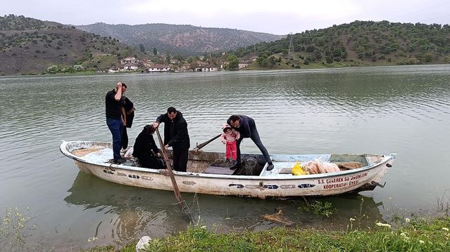 Yağışlar sonrası Yozgat'ta ulaşım kayıkla sağlanıyor