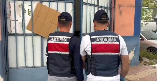 Adana ve Konya'da Kaçak Alkol Operasyonu