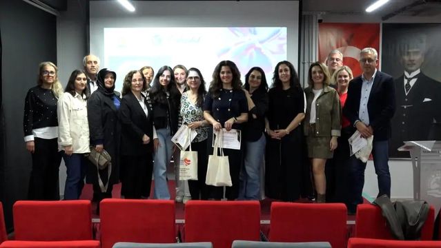Atakum'da 'Değişen Dünyada Aile Olmak' konulu seminer
