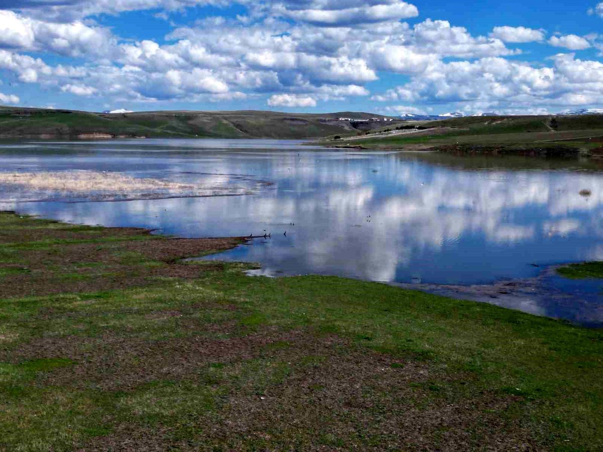 Kars Baraj Gölü\'nde Kartpostallık Manzaralar