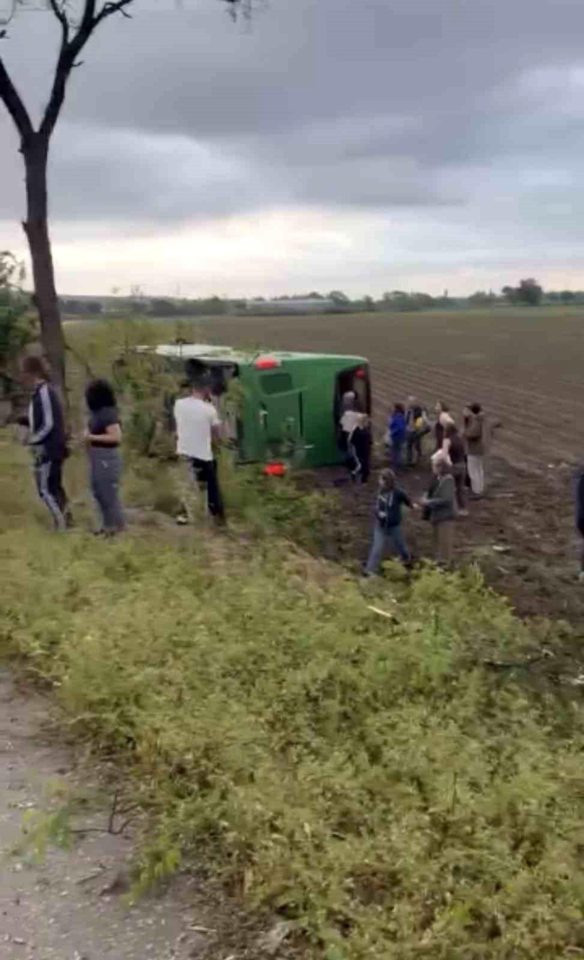 Çanakkale\'de Otobüs Devrildi: Çok Sayıda Yaralı