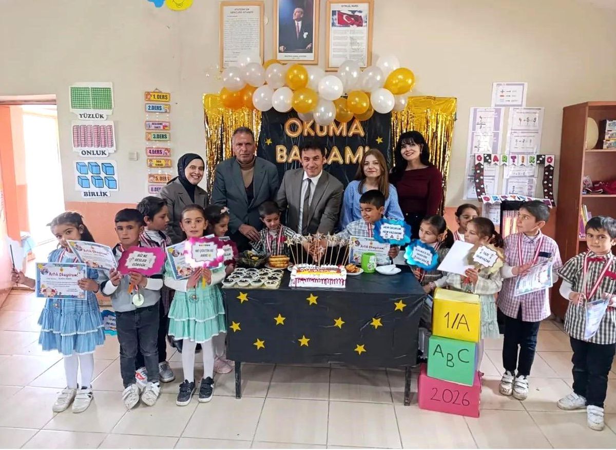 Burgulu İlkokulu\'nda Okuma Bayramı Coşkusu