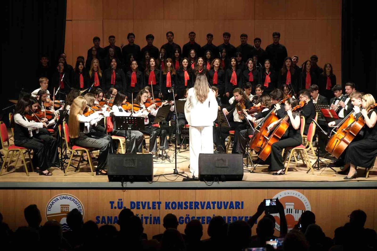 Edirne Lisesi\'nden Unutulmaz Konser