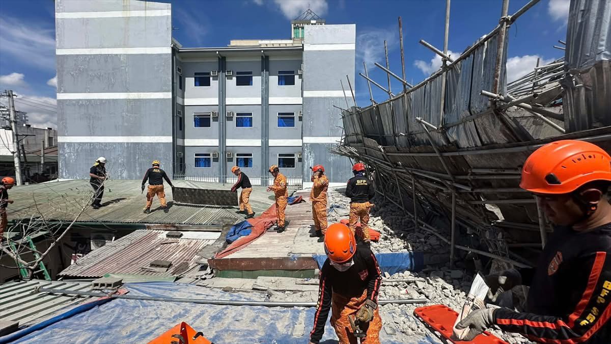 Pampanga\'da İnşaat Binası Çöktü
