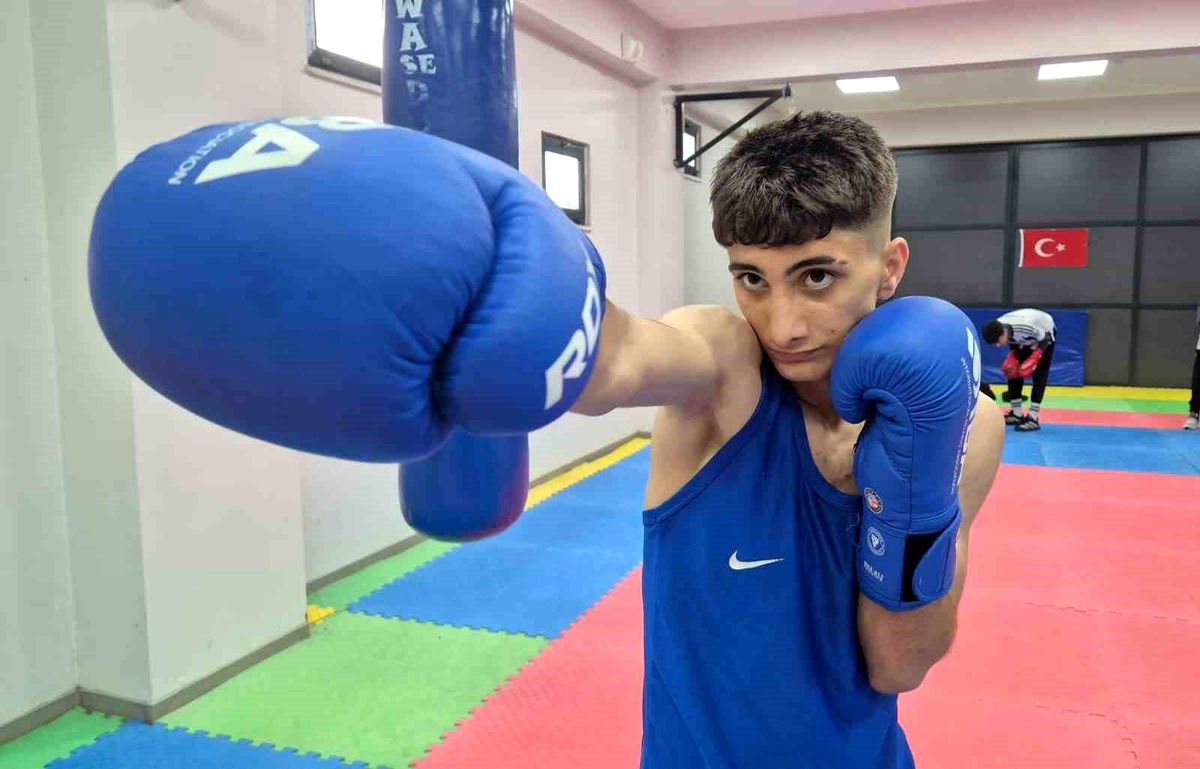 Azat Kaya, Türkiye Boks Şampiyonu Oldu!
