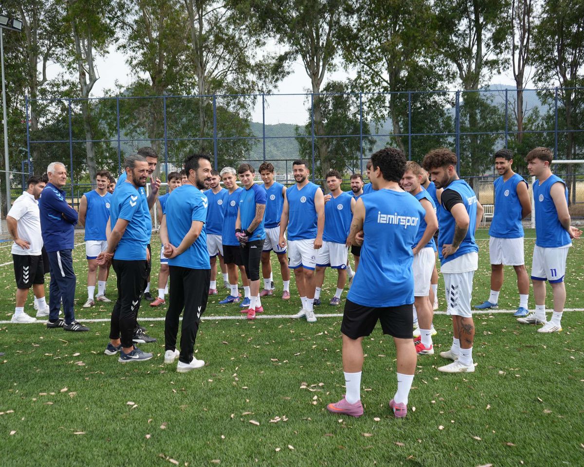 İzmirspor 3. Lige Veda Etti