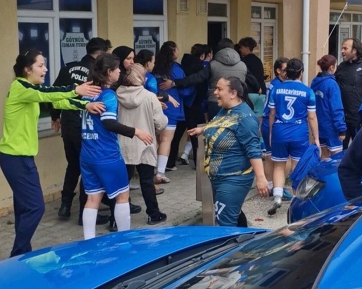 Bolu\'da Kadın Futbol Maçında Kavga