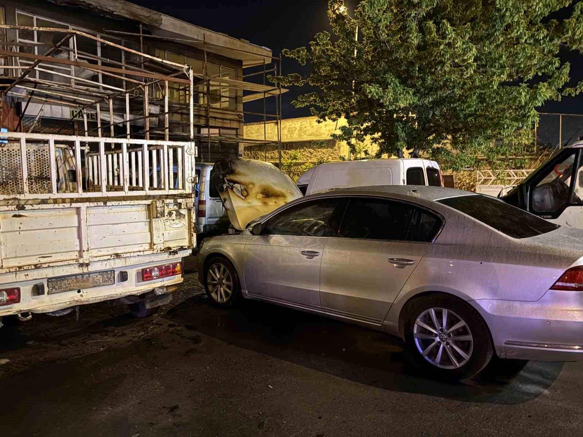 Kayseri\'de Arızalanan Araç Alev Aldı