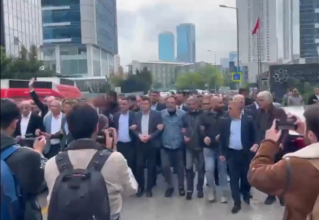 Kılıçdaroğlu’nun evine çıkan sokaklar çevik kuvvet ekiplerince kapatıldı