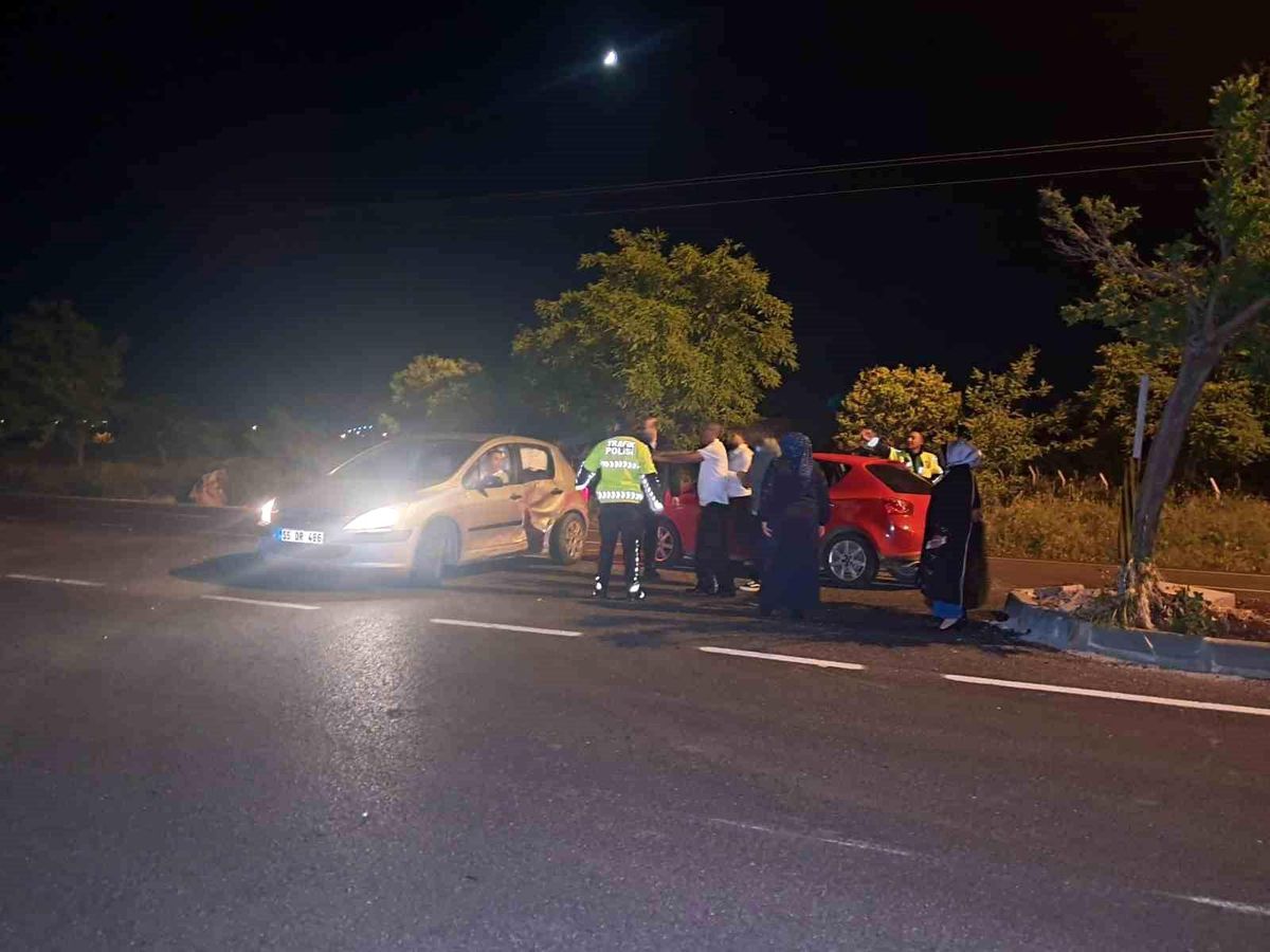 Kilis\'te Trafik Kazası: 4 Yaralı