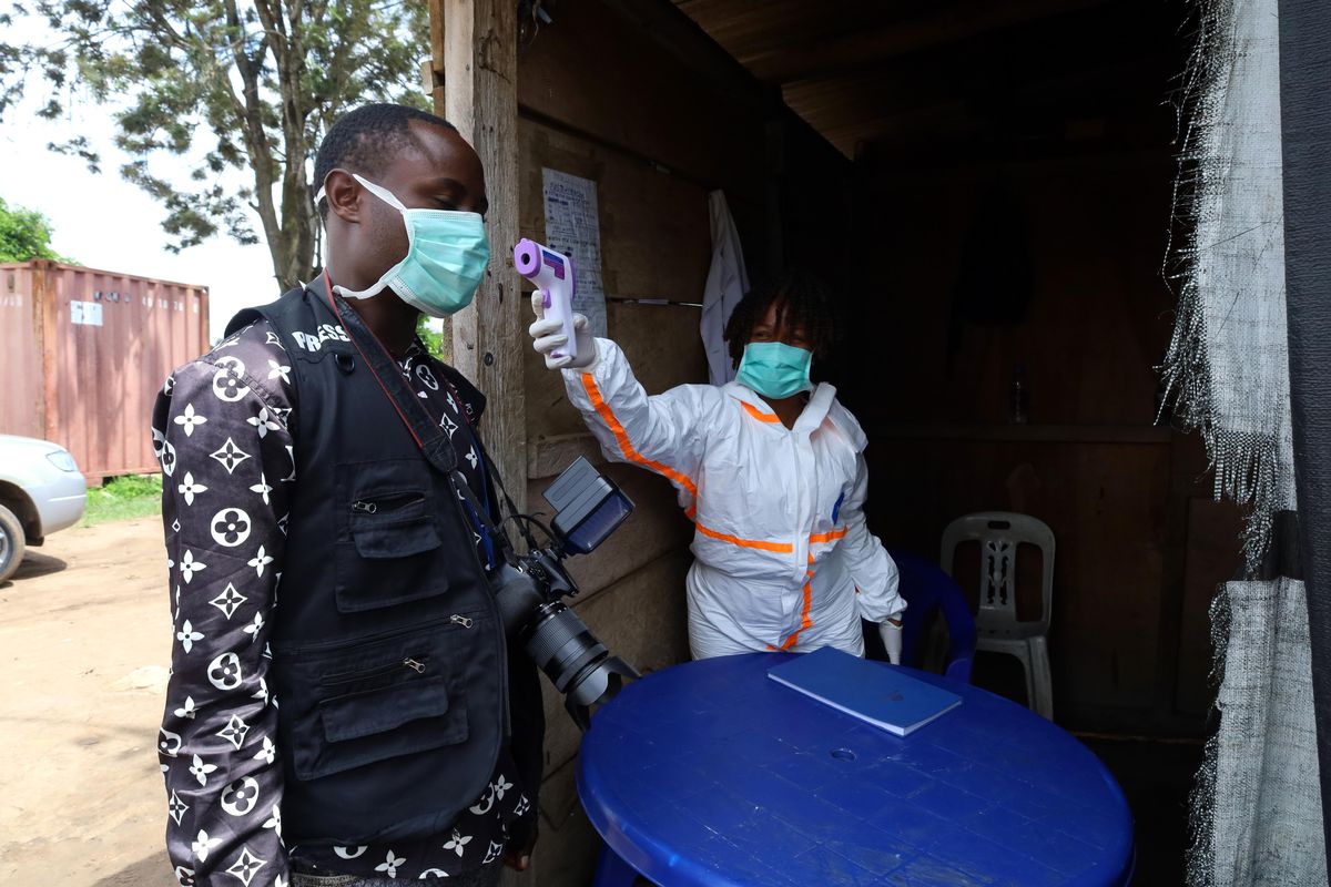 Kongo\'da Ebola Nedeniyle Uçuşlar Askıya Alındı