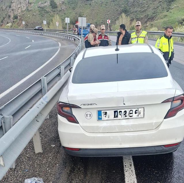 Tercan'da Otomobil Kazası: Bir Çocuk Yaralandı