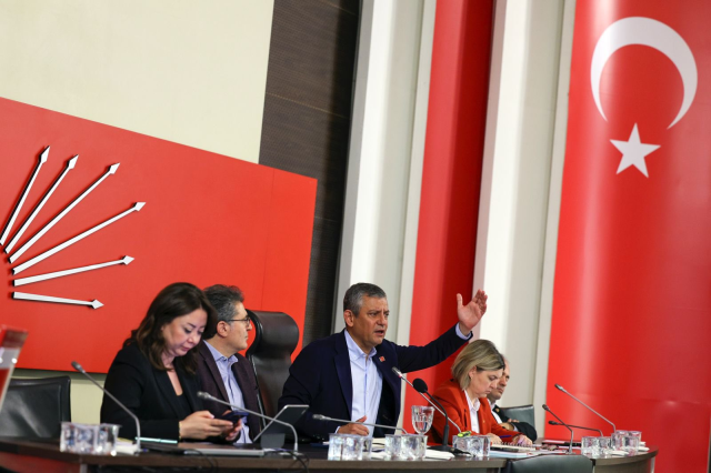 Özgür Özel, CHP PM toplantısına başkanlık etti