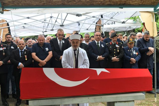 Kıbrıs Gazisi Zeki Demirkol'un Cenazesi