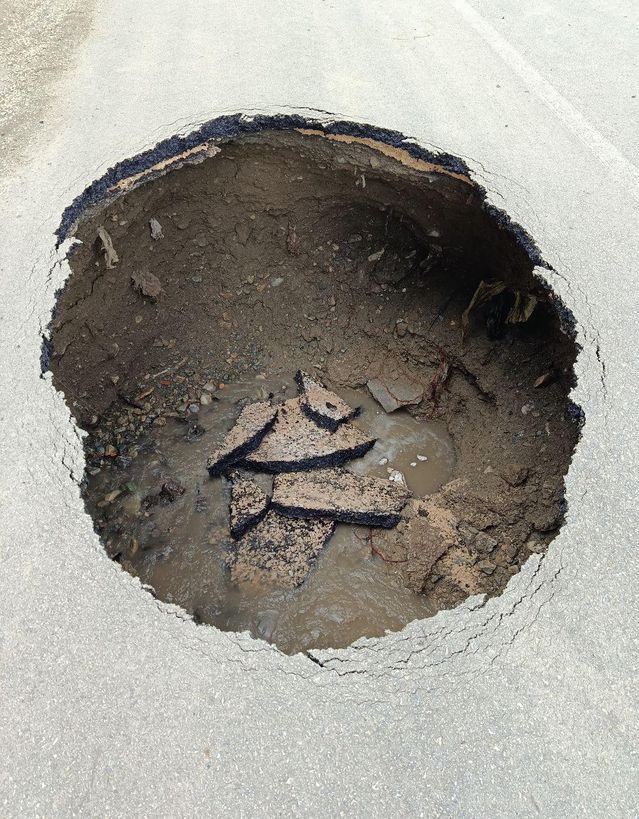 Tokat'ta Yol Çöktü, Trafiğe Kapandı