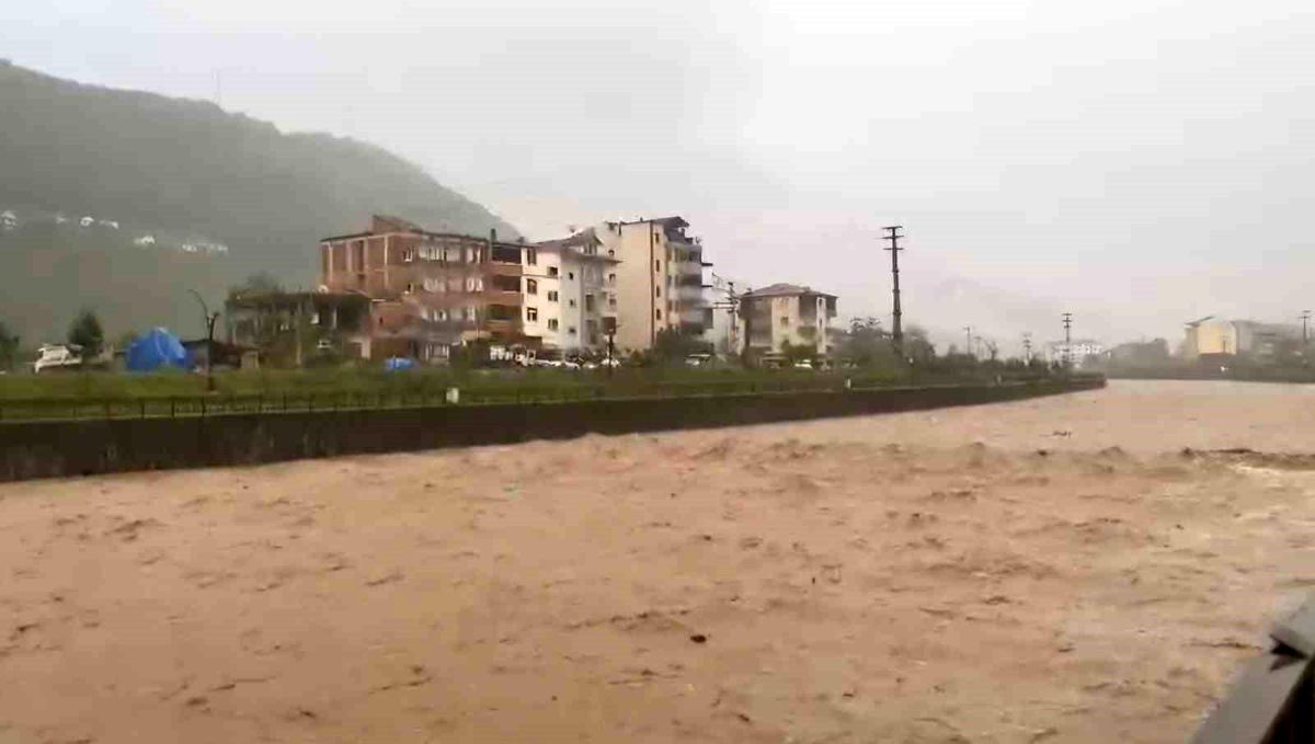 Trabzon\'da Sel Felaketi