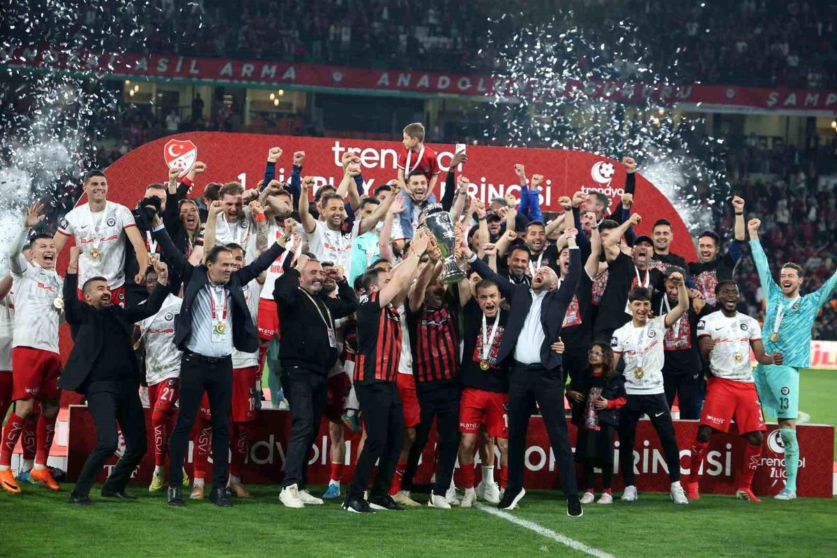 Çorum FK Süper Lig\'e Yükseldi