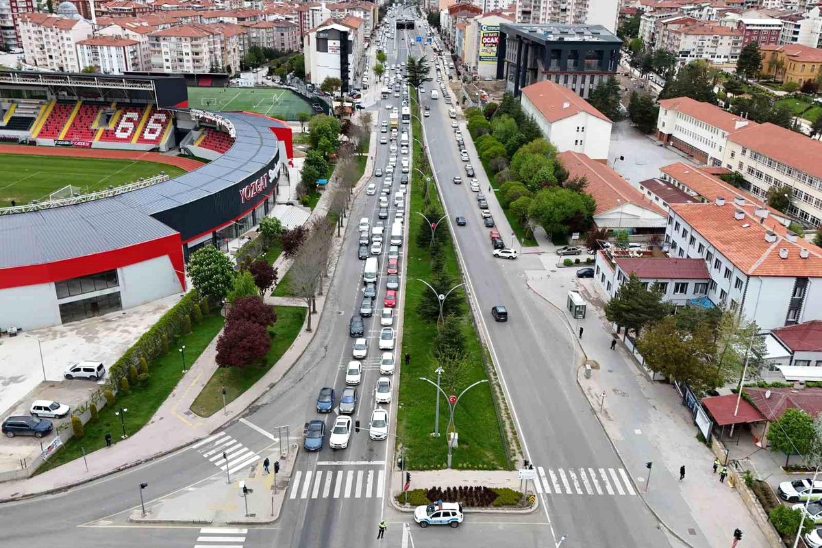 Yozgat\'ta Kurban Bayramı Trafik Yoğunluğu