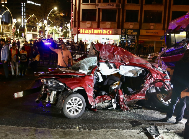 3 evladı ve eşiyle birlikte can veren annenin son paylaşımı yürekleri dağladı