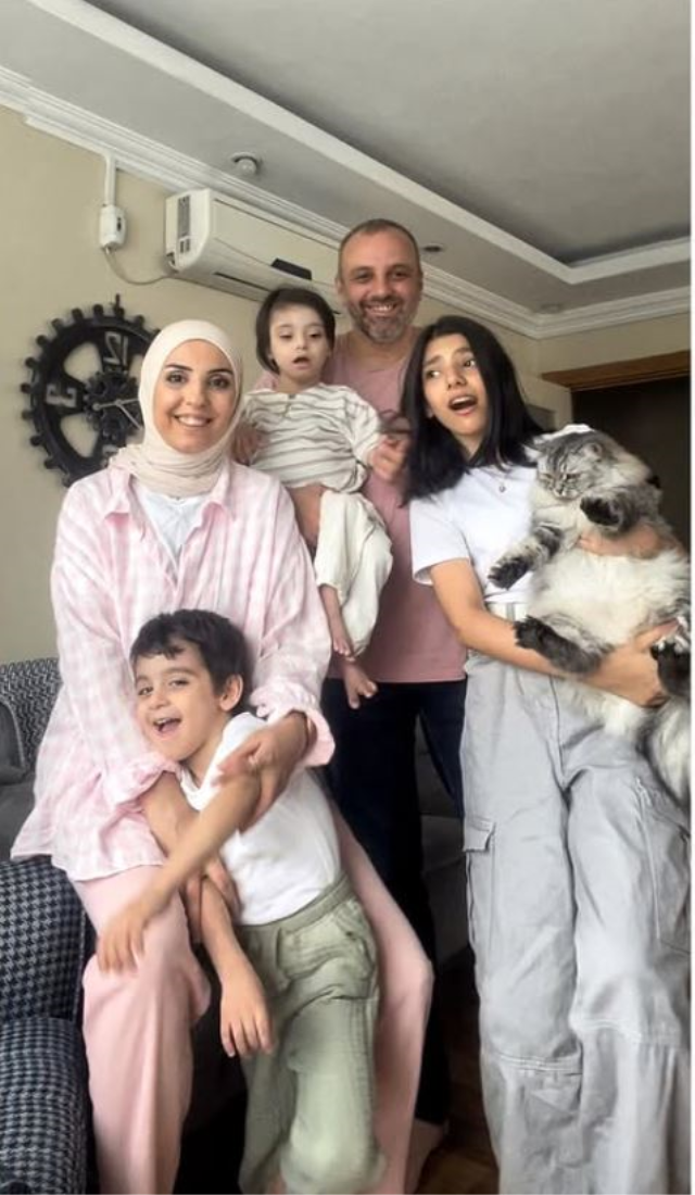 5 kişilik aile yan yana toprağa verildi! Muhtarın sözleri kahretti: Çocuklar paramparça olmuş