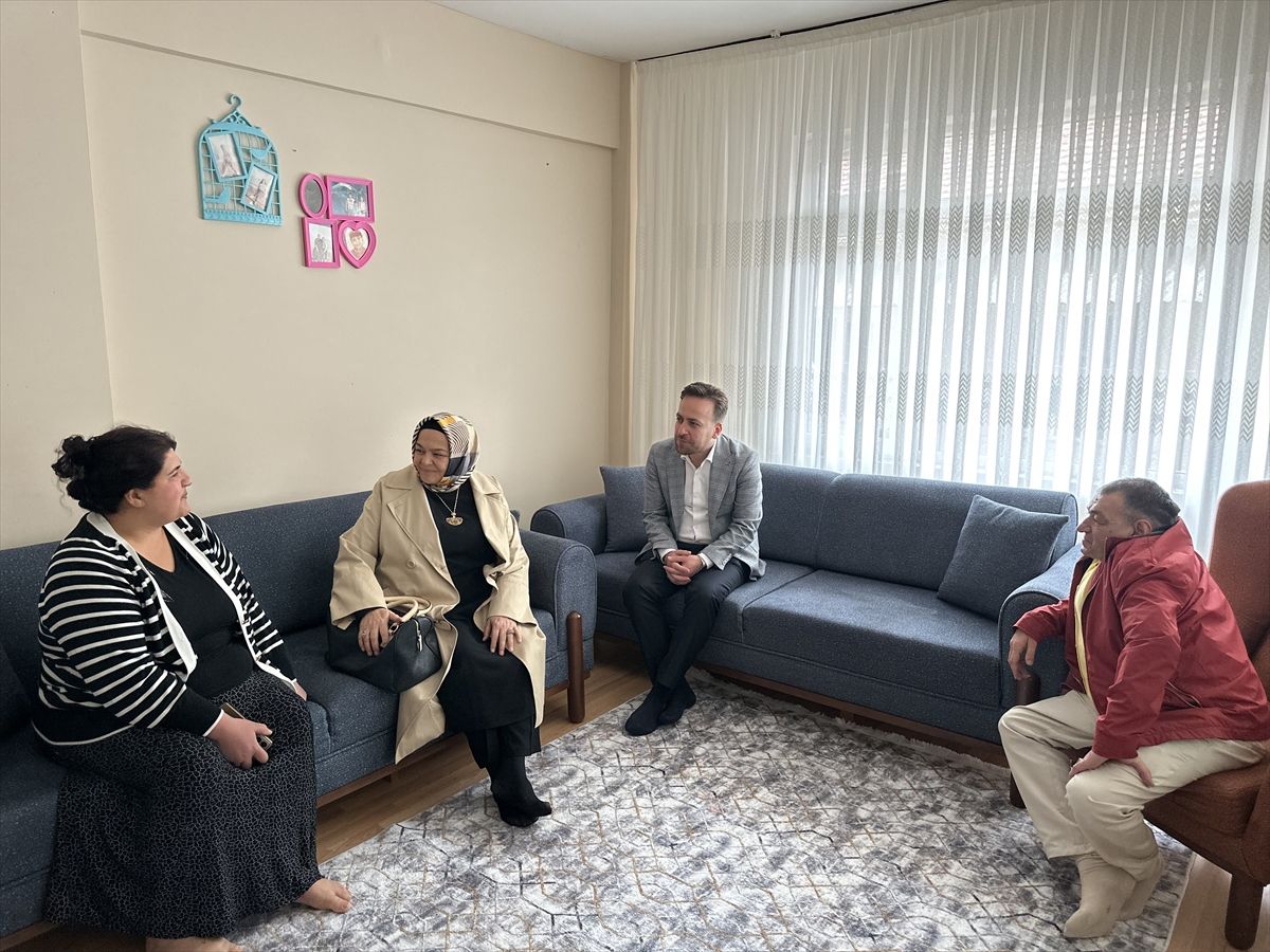 Gürcan\'dan bayram öncesi 82 hane ziyareti