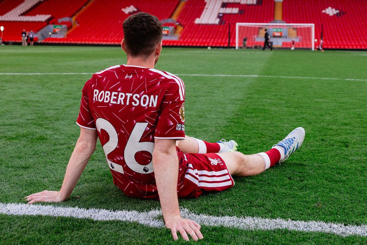 Andrew Robertson\'dan Fenerbahçe ve Beşiktaş\'a kötü haber