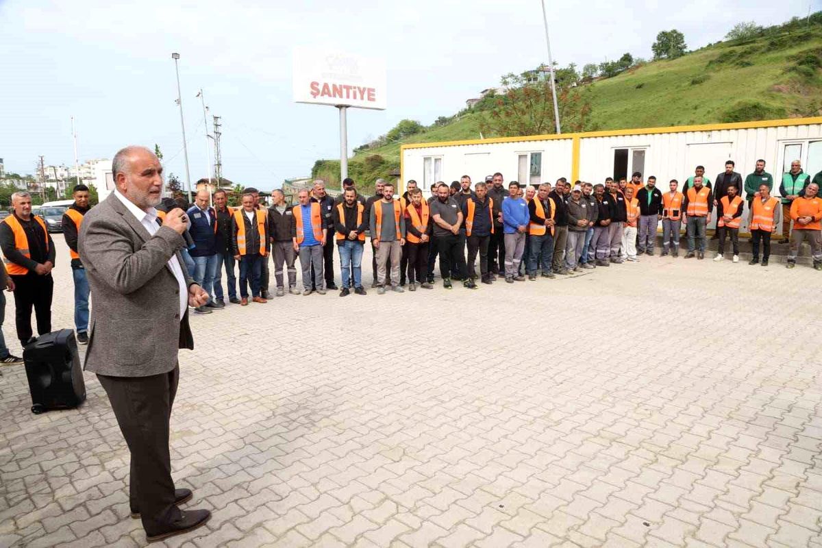 Başkan Sandıkçı, personelle bayramlaştı
