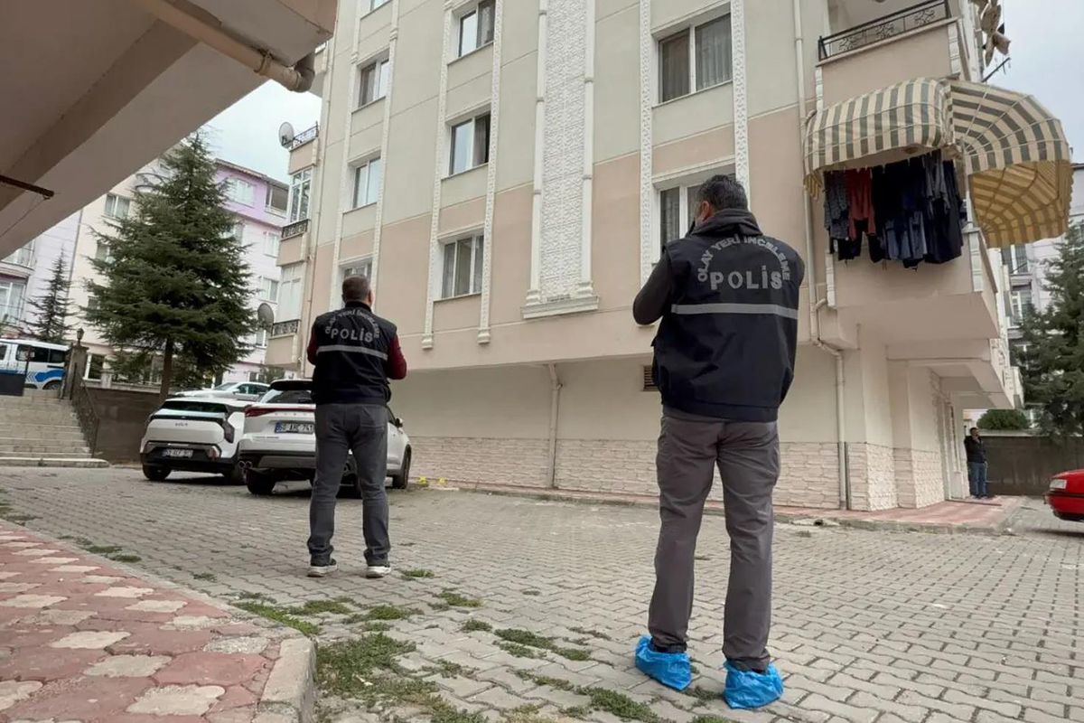 Cam silerken 4. kattan düşen kadın hayatını kaybetti