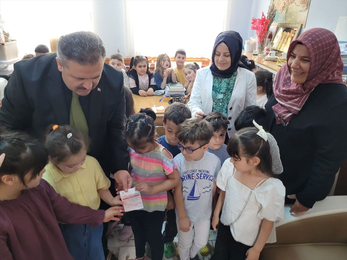 Küçük Öğrencilerden Gazze\'ye Kurban Bağışı