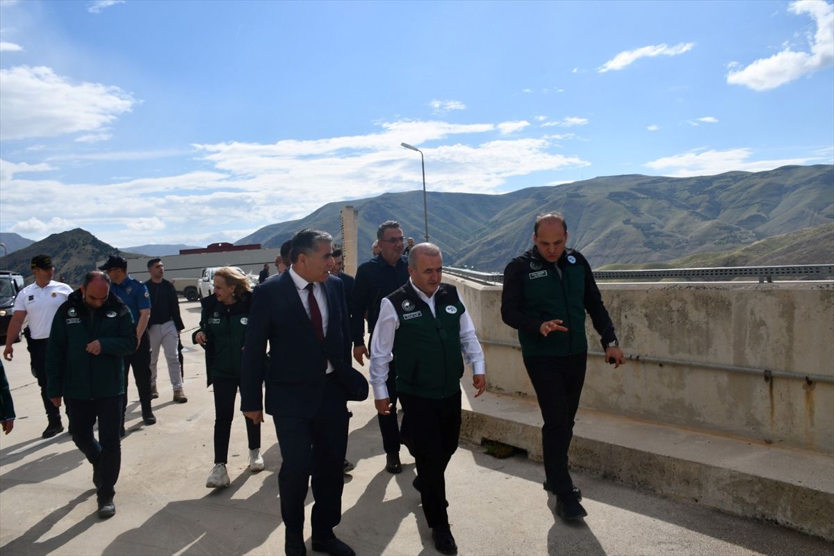 Vali Hatipoğlu Keban Barajı\'nda İncelemelerde Bulundu