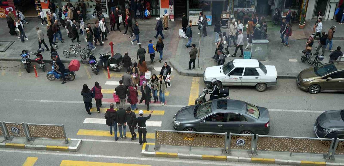 Erzincan\'da Bayram Alışverişi Yoğunluğu