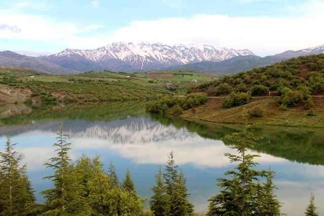 Esence Göleti ve Berit Dağı’nın Eşsiz Manzarası